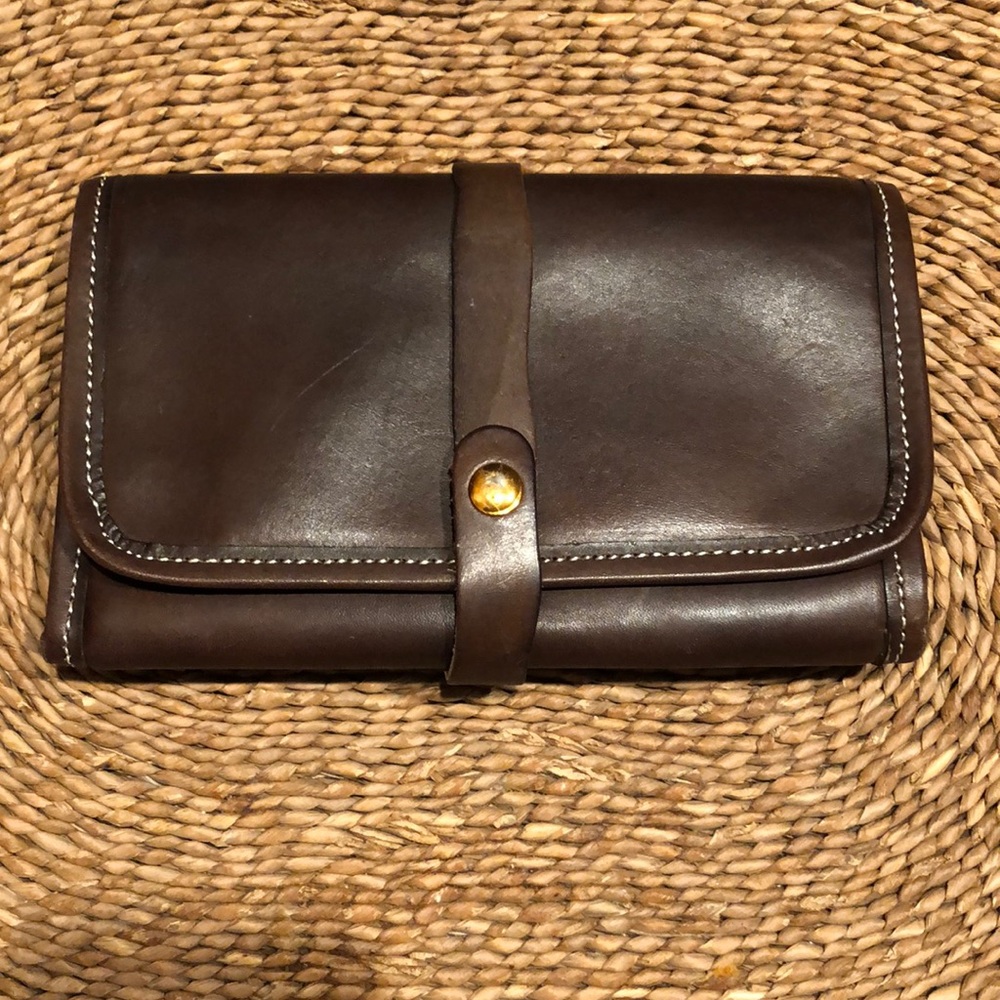 Old Trend Modern vintage leather wallet